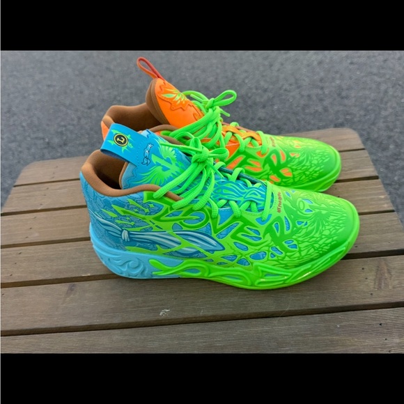 PUMA MB.04 LaMelo Ball Neon Green Orange Mismatch Basketball Shoes - Picture 4 of 4